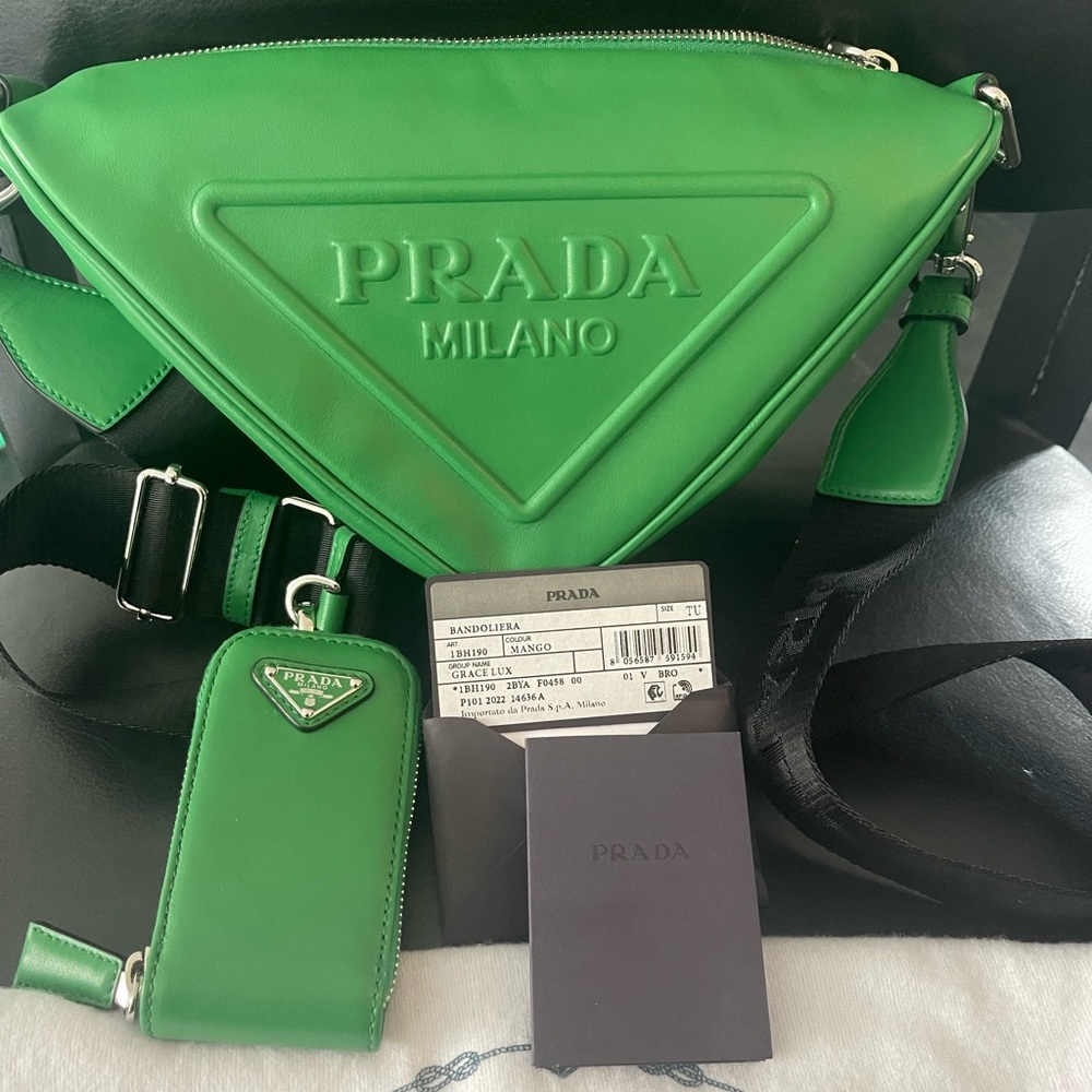 PRADA Triangle Bag💚